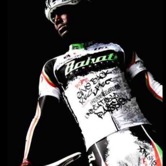 Louis Garneau Other - Louis Garneau Cycling Zip Up Graffiti Shirt